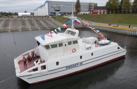 Первое в России безэкипажное судно «Пионер-М» спустили на воду