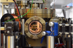 Двигатель размером с атом управляет потоками энергии с квантовой нагрузкой