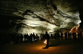 Кальцит и карстовые пещеры