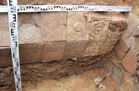 В Ново-Иерусалимском монастыре нашли изразцовый склеп и изображение слоненка