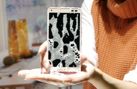 Стоп бактериям на гаджетах! Японцы изобрели смартфон, который можно мыть с мылом