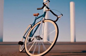 Электровелосипед с автопилотом. Удерживает равновесие и реагирует на дорожную обстановку