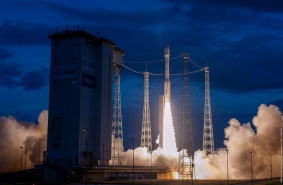 Ракета-носитель Vega с украинским двигателем вывела на орбиту разведывательные спутники Франции