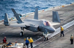 Быстрее Китая. США торопятся поднять затонувший истребитель F-35