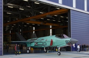 Карантин приостановил производство истребителей F-35