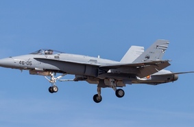 Испания объявила о планах приобретения новых истребителей Eurofighter для замены устаревших американских самолетов F/A-18A Hornet