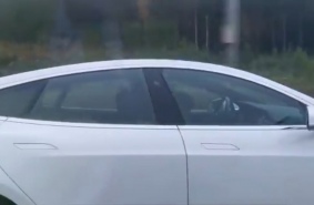 Автопилот Tesla Model S спас жизнь нетрезвого водителя