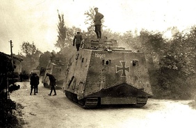 Первые немецкие танки. A7VU и сверхтяжелый «Колоссаль»