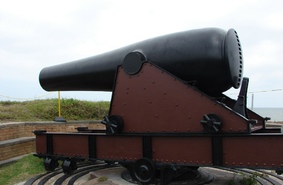 Первые в мире броненосцы и борьба снаряда с броней в эпоху гладкоствольной артиллерии