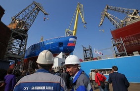 Самый мощный в мире атомный ледокол спущен на воду в Санкт-Петербурге
