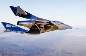 Новый космический корабль SpaceShipTwo произвел свой первый самостоятельный полет