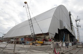 Начался процесс установки нового саркофага на Чернобыльской АЭС
