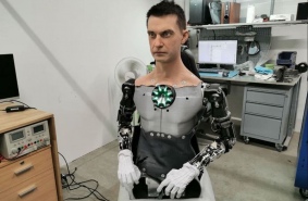 В России создали человекоподобного робота-компаньона Robo-C-2