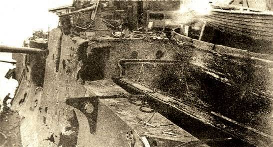 Повреждения броненосца «Орел»,полученные в Цусимском бою (фото 1905 г.)