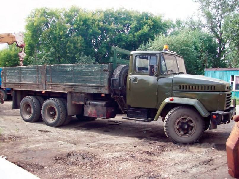 КрАЗ-250 с бортовым кузовом