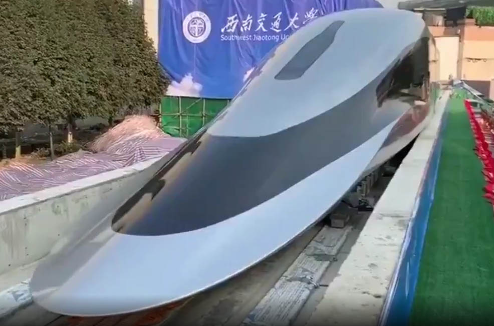 Китай, железная дорога, локомотив, локомотив на магнитной подушке, сверхпроводник, HTS, высокотемпературная сверхпроводимость