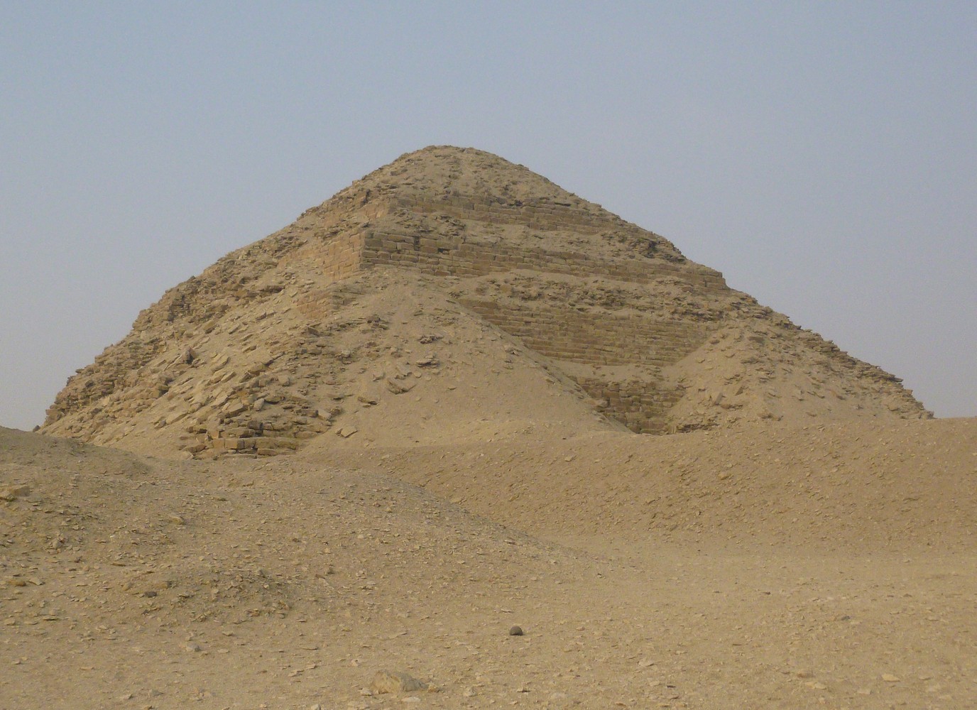 2.	Пирамиды Абусира отличаются от гробниц фараонов в Гизе