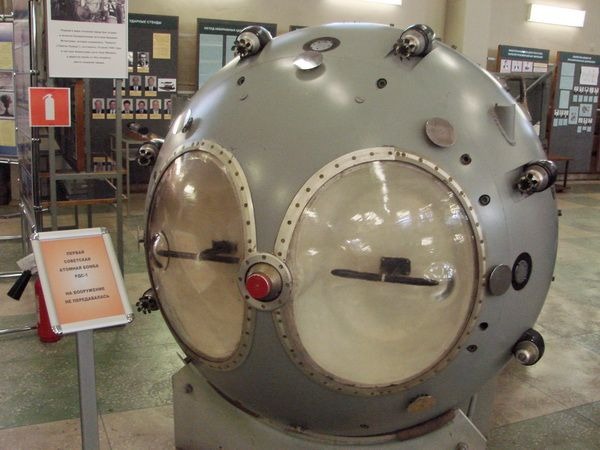 ядерная бомба, бомба рдс-1, корпус ядерной бомбы