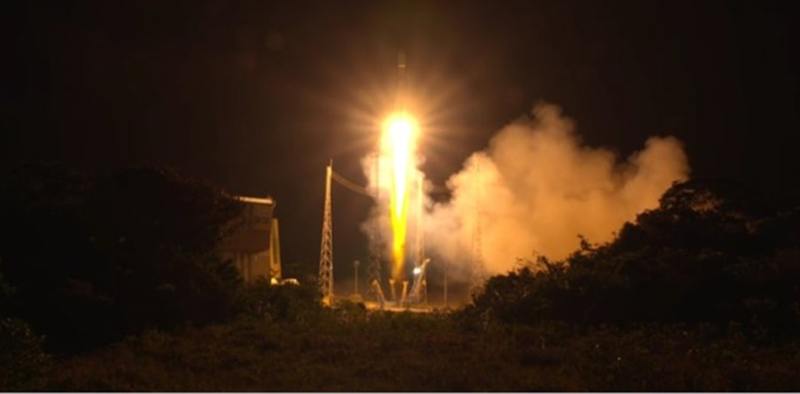 Запуск ракеты-носителя «Союз-СТ-Б» с европейским исследовательским аппаратом MetOp-C
