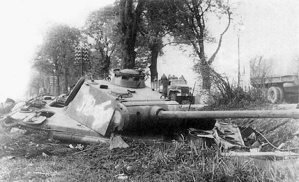 танк пантера, немецкая армия, подбитый танк