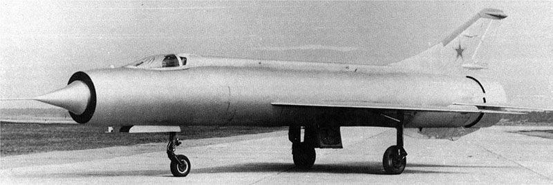 самолет Микоян Е-150, авиация СССР, система вооружения Ураган-5