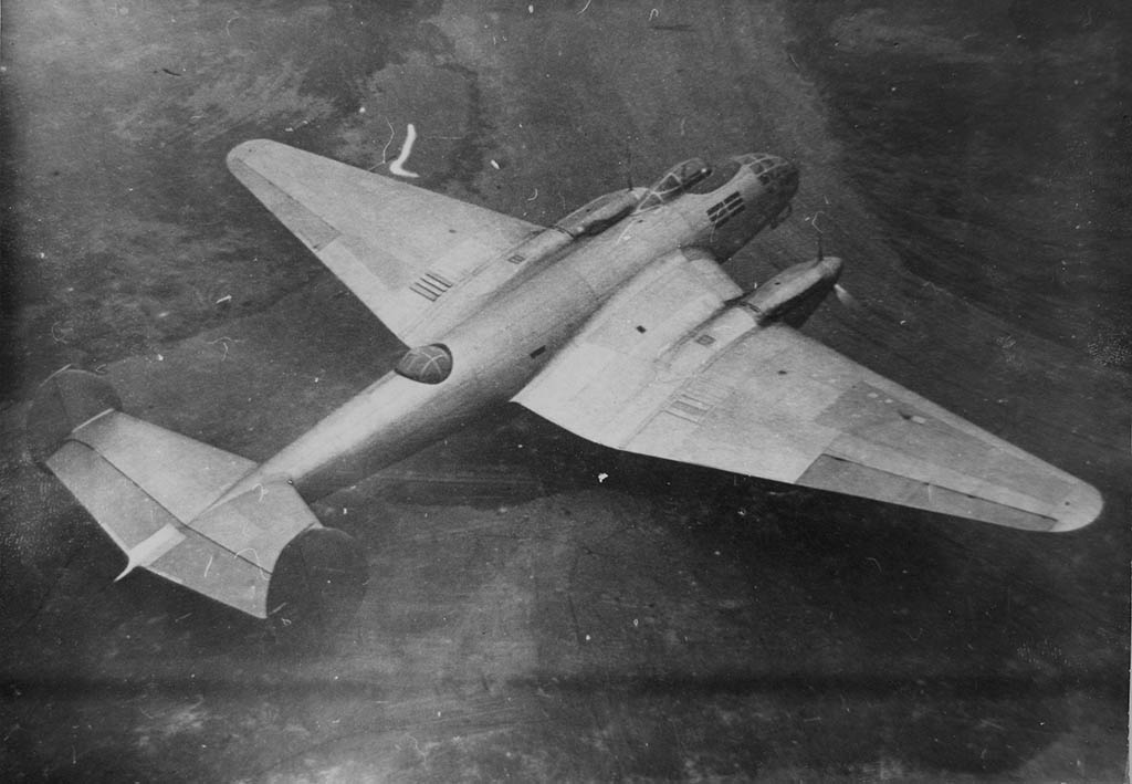 самолет ДБ-240 2М-105, бомбардировщик, пассажирский самолет Сталь-7