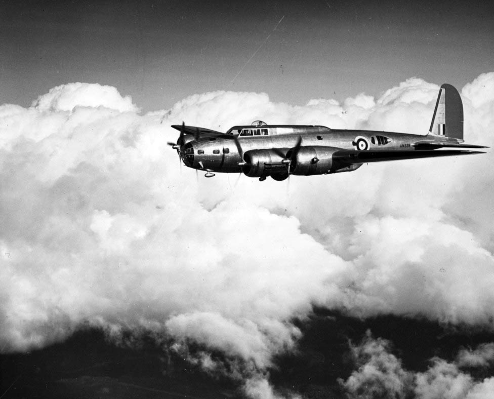 самолет, ВВС Великобритании, бомбардировщик Боинг B-17C, пулеметы