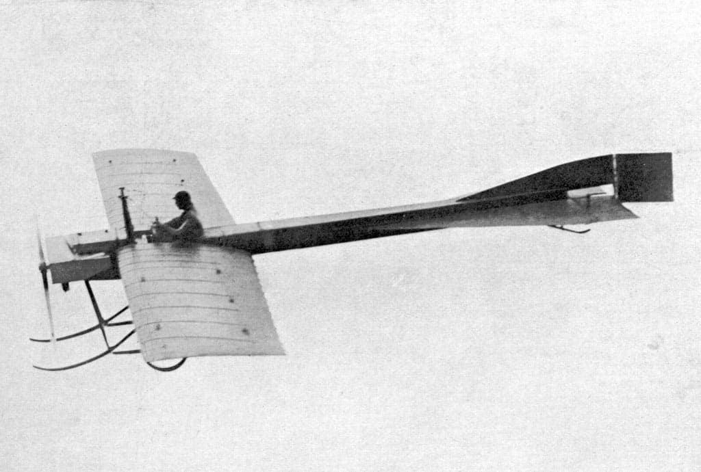 учебный самолет Депердюссен, ротативный двигатель, Луи Бешеро