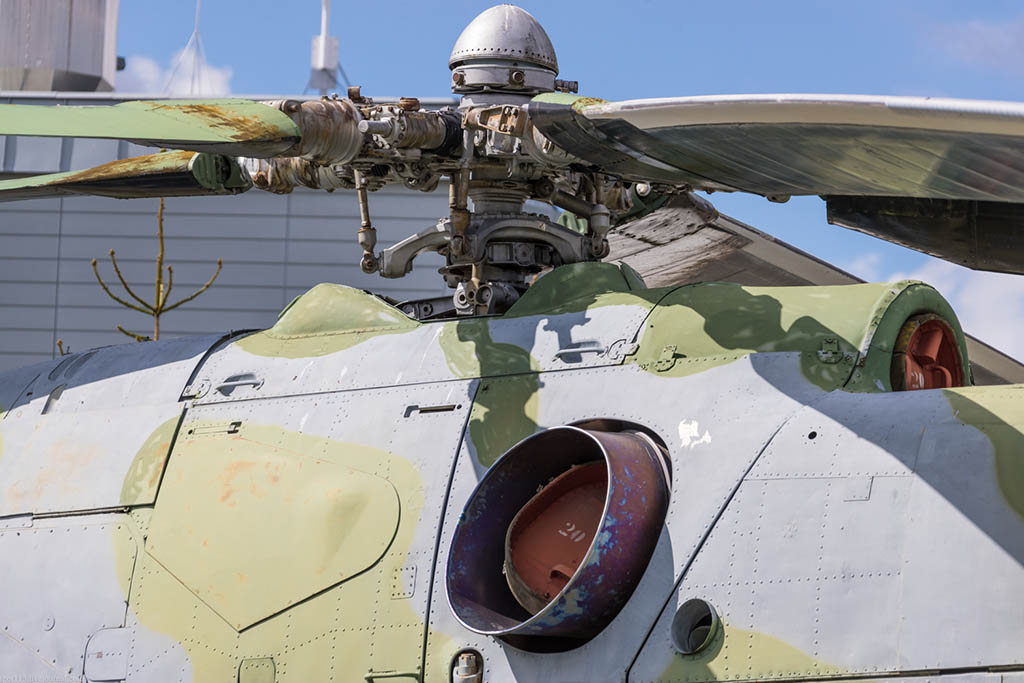 вертолет Ми-24А, втулка, винт, конструкция вертолета, лопасти
