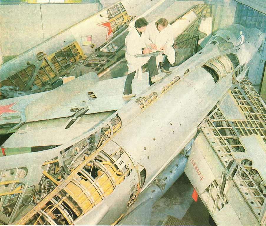 сверхзвуковой перехватчик, самолет микоян е-2а, двигатель р11-300