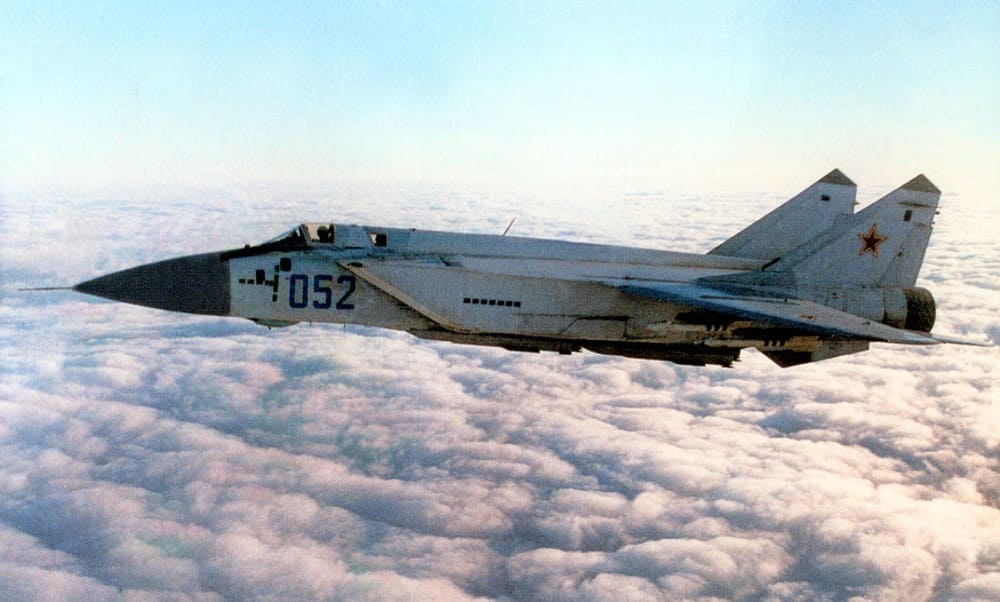 самолет миг-31, перехватчик миг-31м, испытания миг-31м, ависация ссср, вооружение миг-31