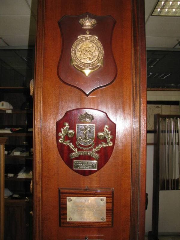 В память о визите в Музей командование ВМС Испании и руководство его Морского министерства в 2011 г. оставили эту доску