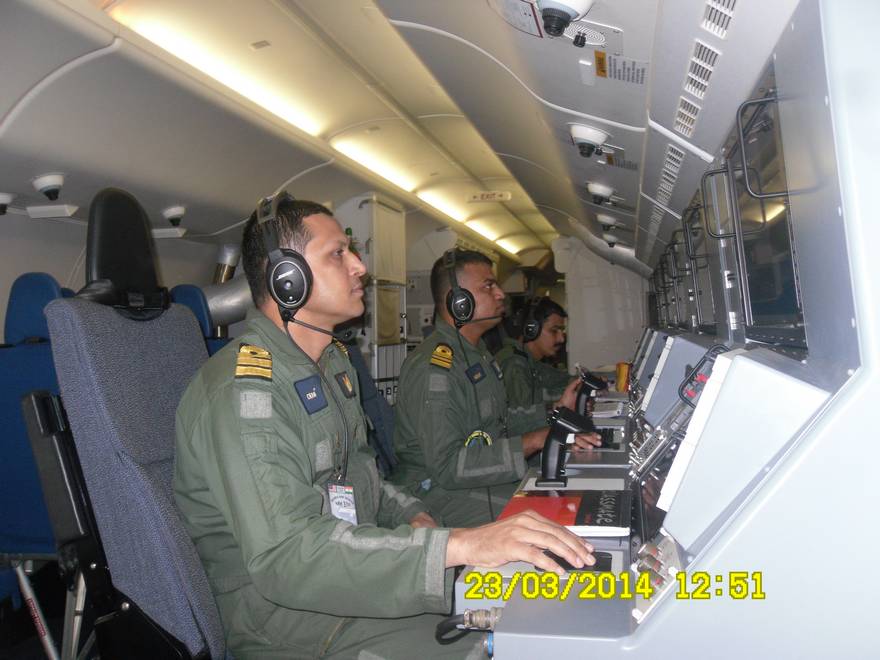Рабочие места операторов боевых систем в кабинах самолета Боинг P-8I  «Нептун» ВМС Индии размещены с комфортом