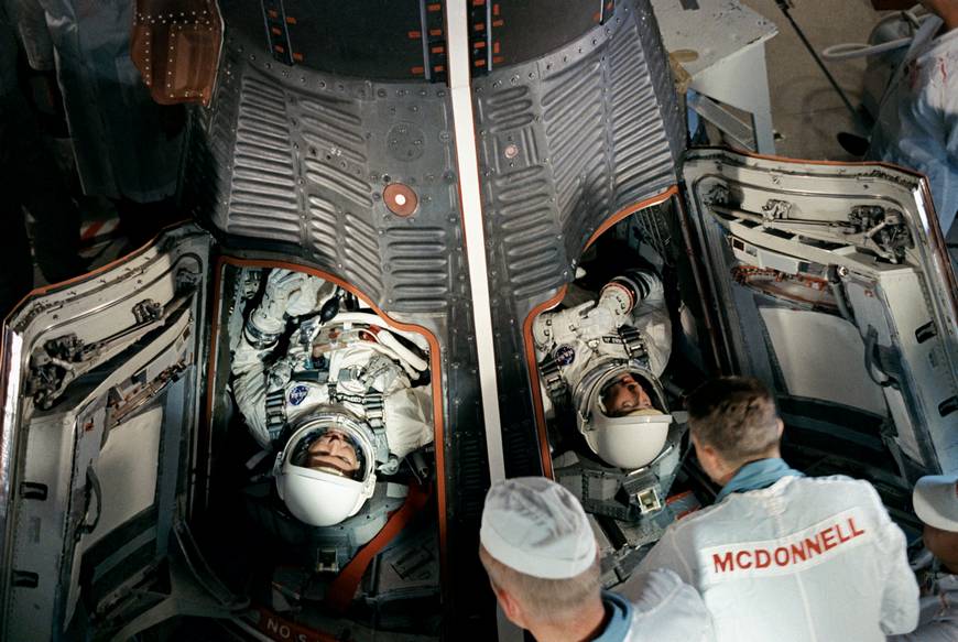 Гордон Купер и Чарльз Конрад – первые американские астронавты, которые летали дольше советских космонавтов