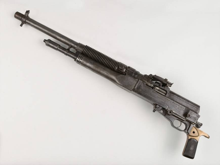 Пулемет Гочкисс обр. 1909 г. калибра 8,0 мм, который применялся на большинстве истребителей Моран N
