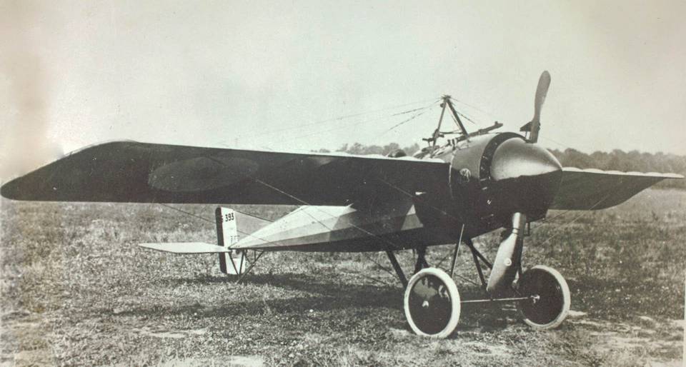 Серийный истребитель Morane-Saulnier Type N. Это фото передавалось французами своим союзникам по Антанте для ознакомления