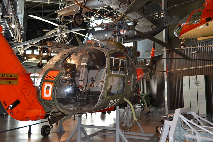 Почти 1800 вертолетов SA341 «Газель» построил концерн «Зюд Авиасьон», переименованный в «Аэроспасьяль»