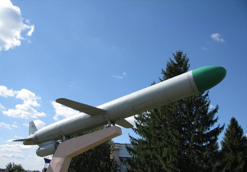 Крылатая ракета Х-55 для достижения дальности 2500 км получила типичную «дозвуковую» компоновку, которая обеспечивала максимально возможное аэродинамическое качество при минимальных размерах