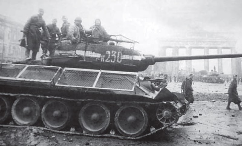 советский т-34, танк в берлине, противокумулятивные экраны