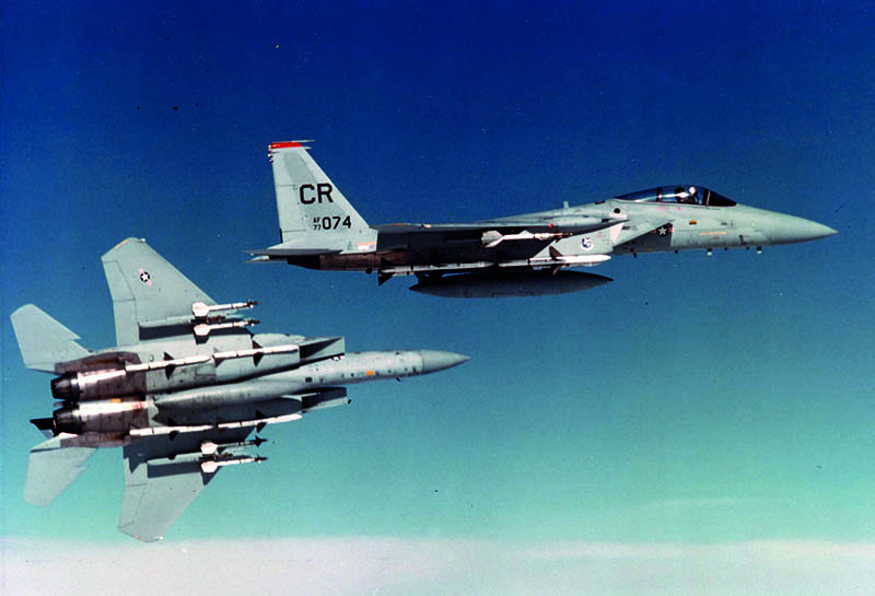 Generation IV fighter and interceptor McDonnell-Douglas F-15 "Eagle" was created under the slogan "not a pound of weight for strike weapons" under the influence of defeat in the air war over Vietnam