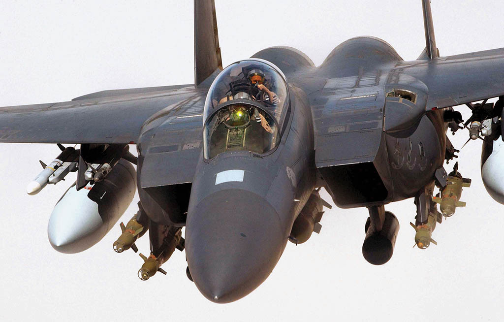 F-15e strike eagle over Iraq