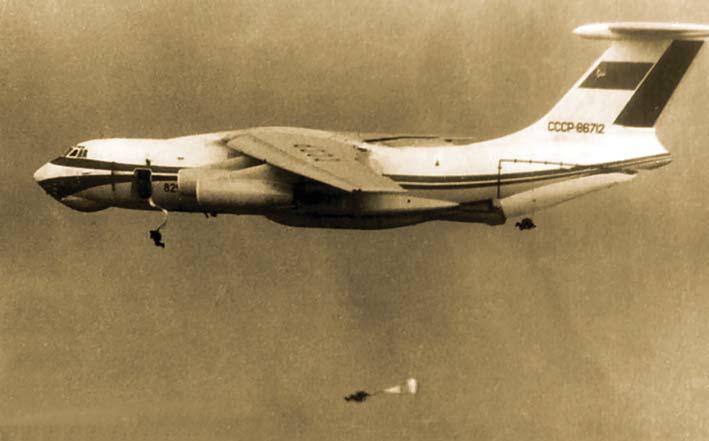 Парашютное десантирование, Ил-76