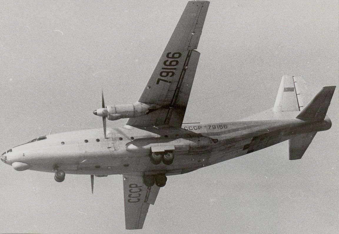 самолет ан-8, военно-транспортный самолет, авиация ссср