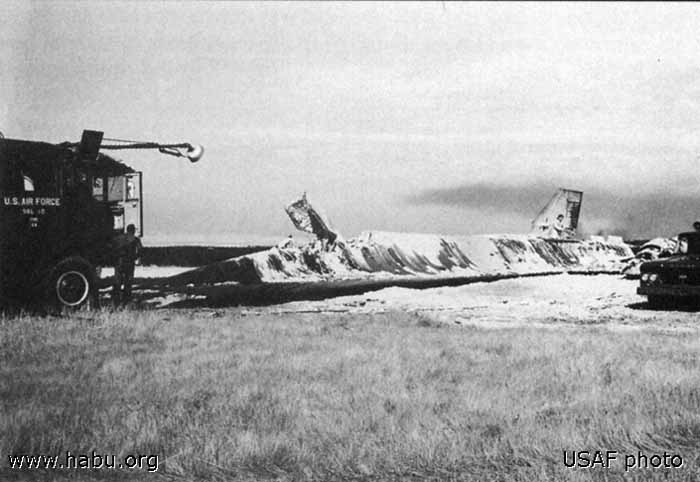 самолет sr-71a, база бил, пожар на самолете