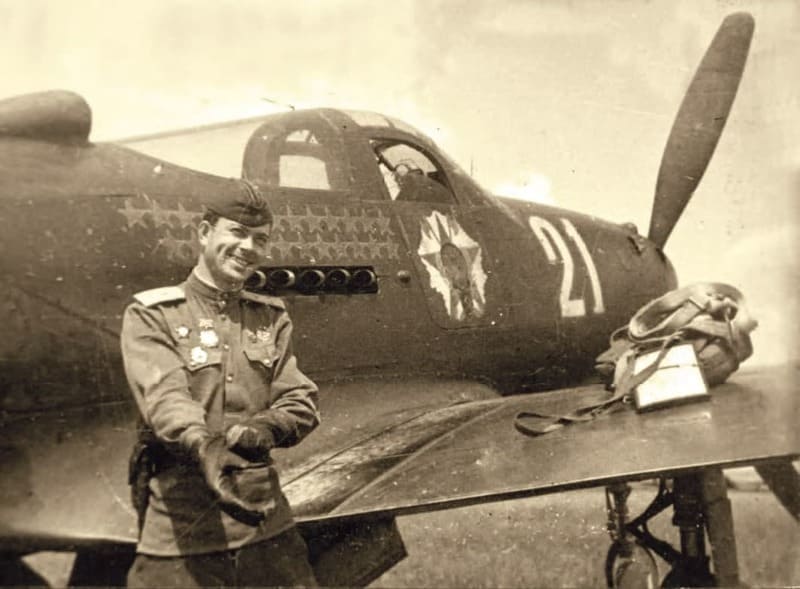 Командир, эскадрилья, Ф. И. Шикунов, истребитель