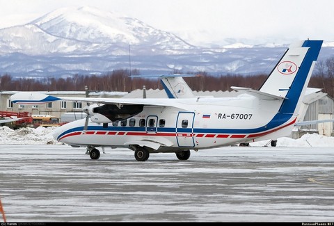 Пассажирский самолет местных авиалиний Л-410 авиакомпании «Бурятское авиатранспортное предприятие»