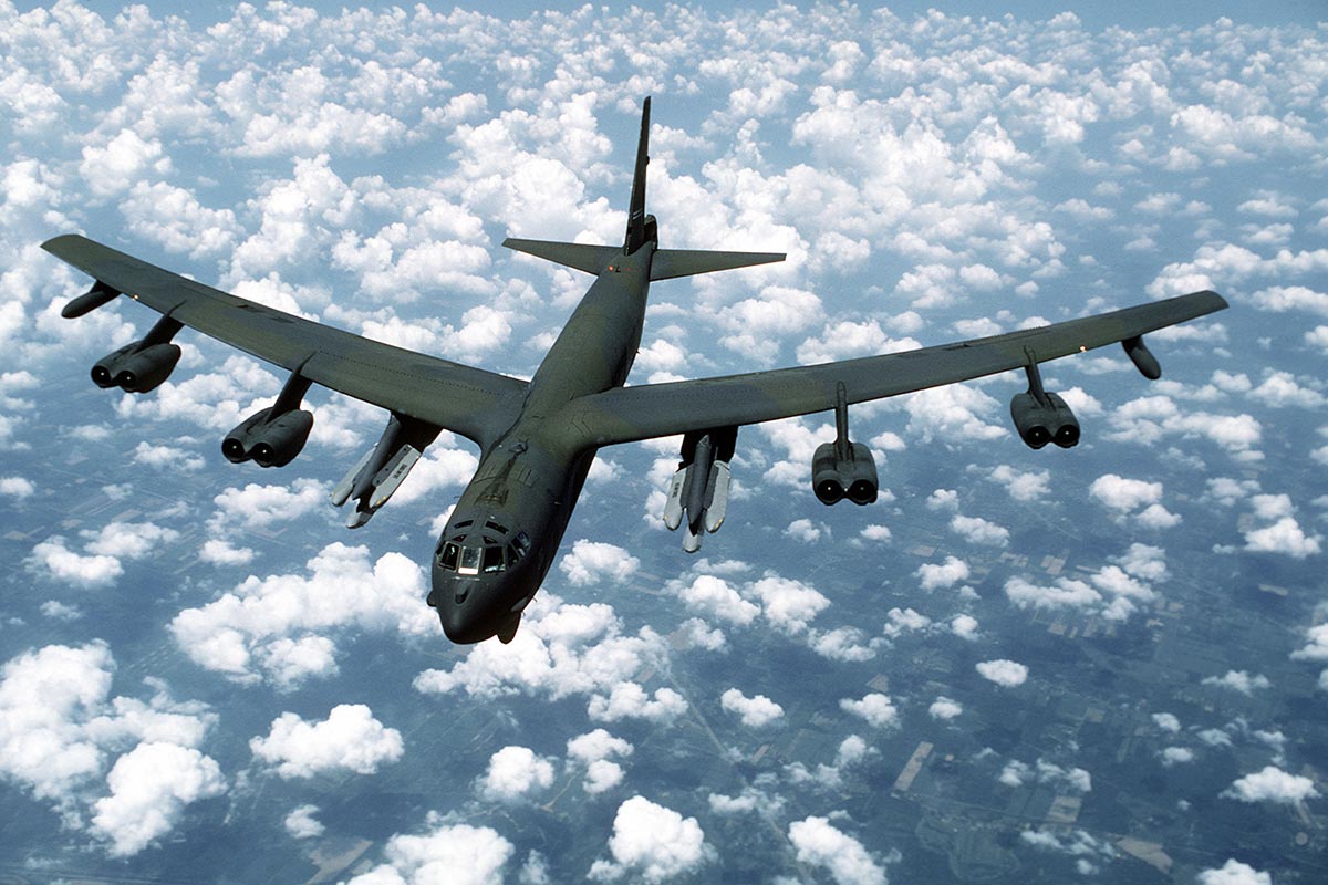 Самолеты B-52Н с неядерными крылатыми ракетами AGM-86C стали оружием первого удара в войнах по «неядерному сценарию»