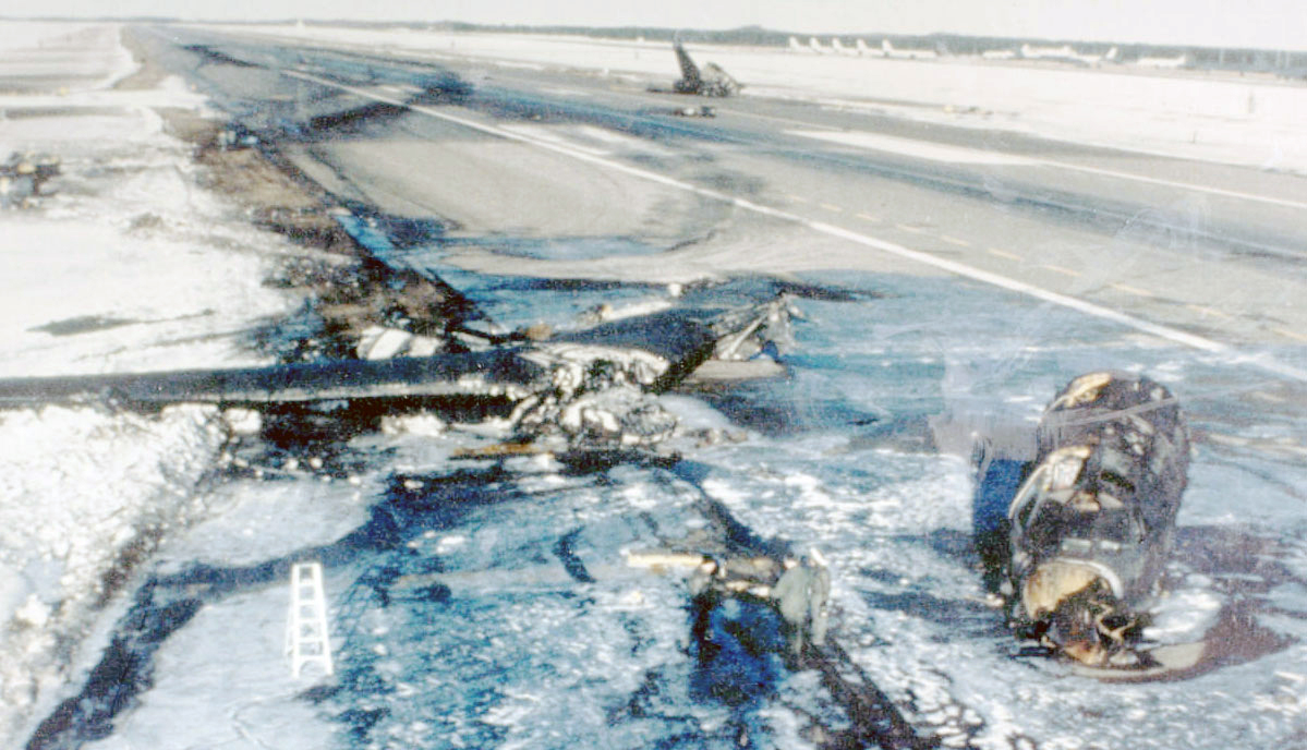 Авария В-52Н S/N 6—0040 на авиабазе Сойер (Мичиган) 06.12.88 г. – без жертв