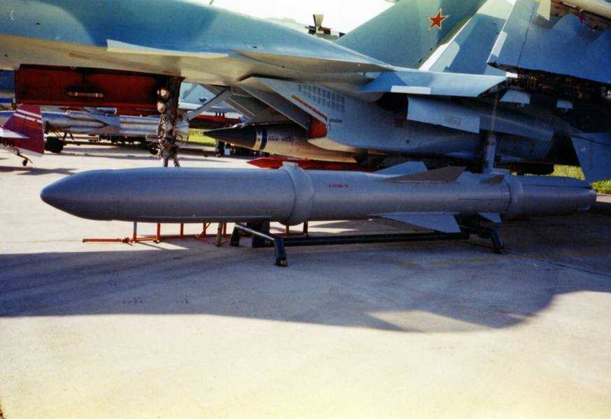 Авиационная крылатая ракета Х-61 «Оникс» (в экспортном исполнении – «Яхонт», прототип ракеты «Брамос») с системой наведения с элементами искусственного интеллекта