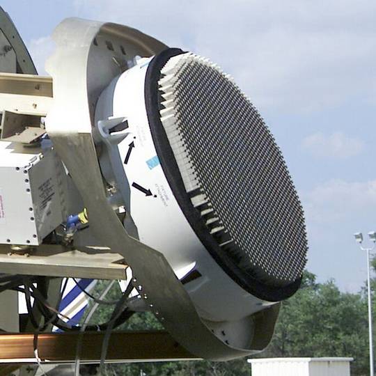Радиолокационная станция с активной фазированной антенной решеткой AN/APG-81 истребителя F-35A «Лайтнинг» II на стенде 